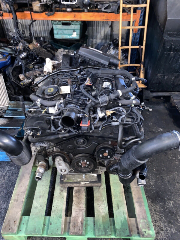 LAND ROVER DISCOVERY RANGE ROVER SPORT 3.0TDV6 Complete Engine 2010-2015 62.000 12 months warrantykilometers