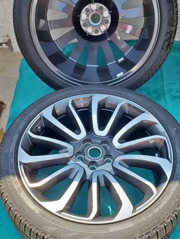 Range Rover overfinch turbine OEM wheels 275 45 22s
