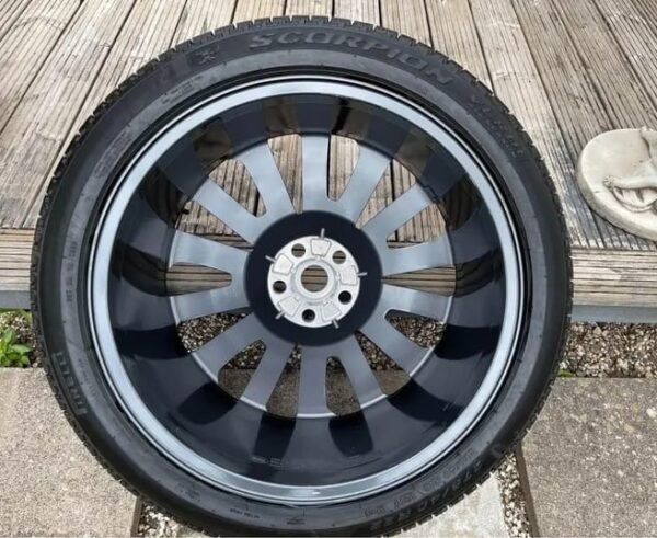 Range Rover overfinch turbine OEM wheels 275 45 22s