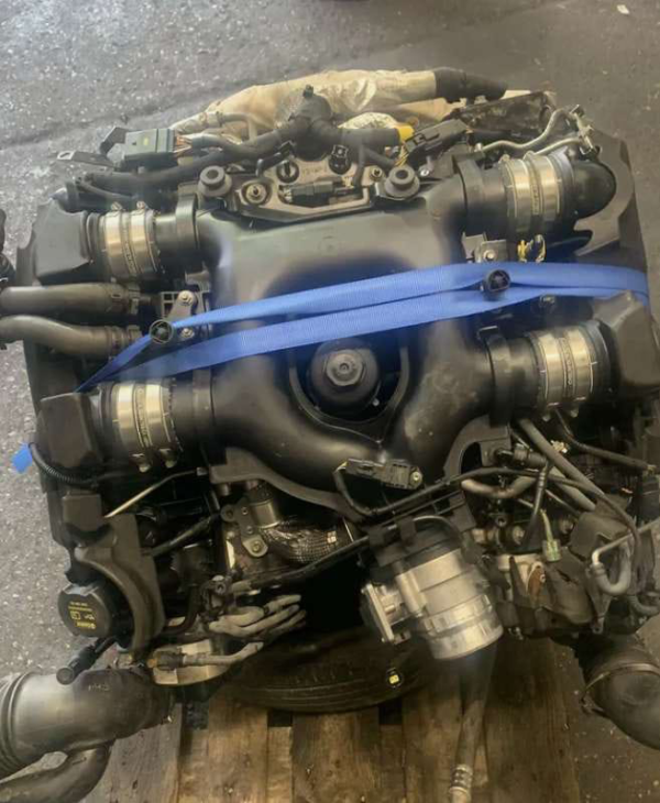 LAND ROVER 4.4 TDV8 50K KILOMETERS 12 MONTHS WARRANTY REFUND
